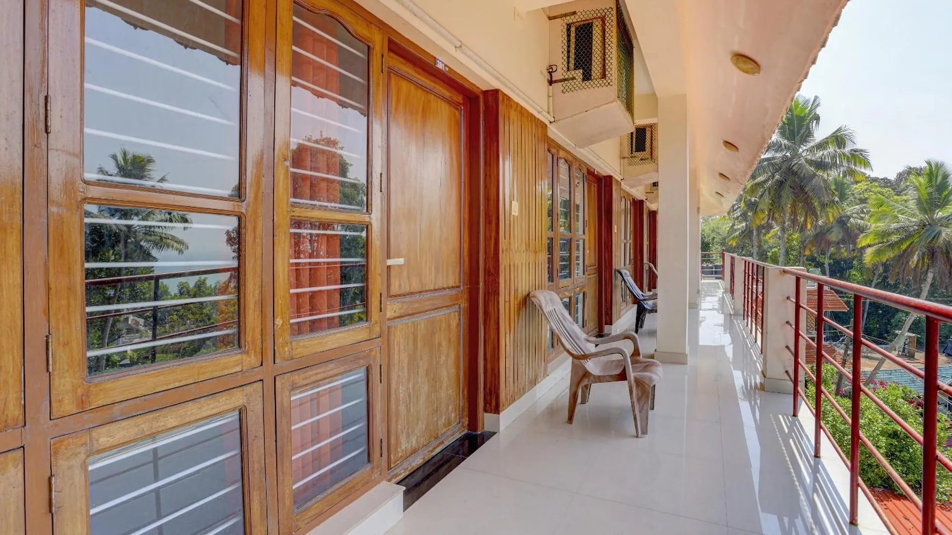 Spot On Ocean Ac & Non Ac Hotel Kovalam